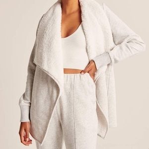 Abercrombie & Fitch Gray Sherpa Shawl Cardigan